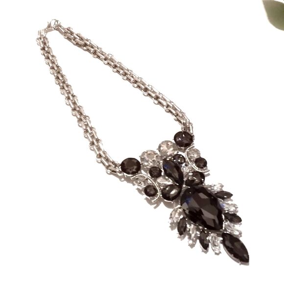 Stunning Silver Tone Black and Clear Rhinestone Statement Necklace - Picture 3 of 7
